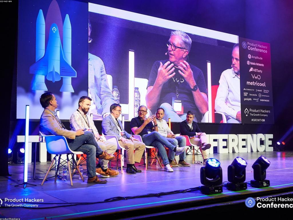 ការលើកកម្ពស់បទពិសោធន៍អ្នកប្រើតាមរយៈសេវាកម្មអនឡាញ