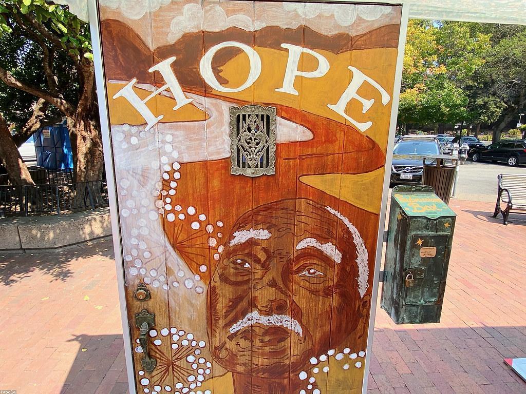 យុទ្ធសាស្ត្រ និងក្តីស្រមៃ: ការបង្កើតនូវវិស័យច្នៃប្រឌិត